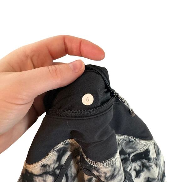 Lululemon Run‎ Times Short 4-Way Stretch Granite Black Mojave Tan 6 - Picture 8 of 10